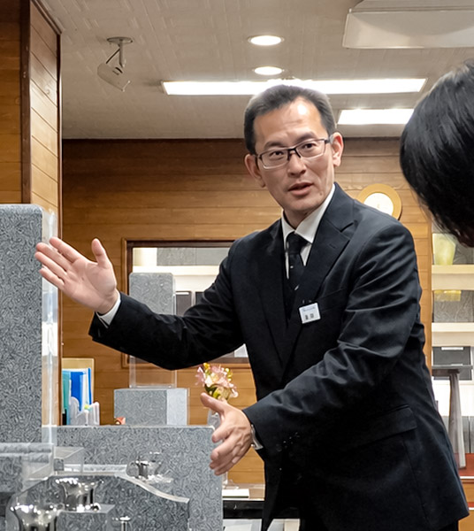 大阪石材 兵庫神戸支店 支店長 長束保宣