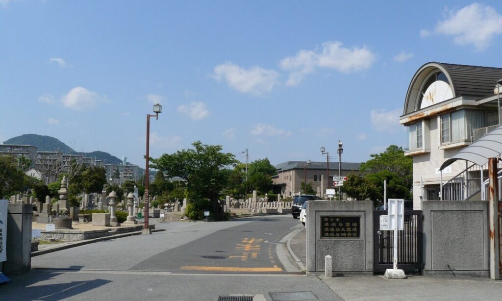 西宮市営　満池谷墓地　完全ガイド｜永代使用料・空き区画・特徴などを施工実績【400件以上】｜担当：古家が解説