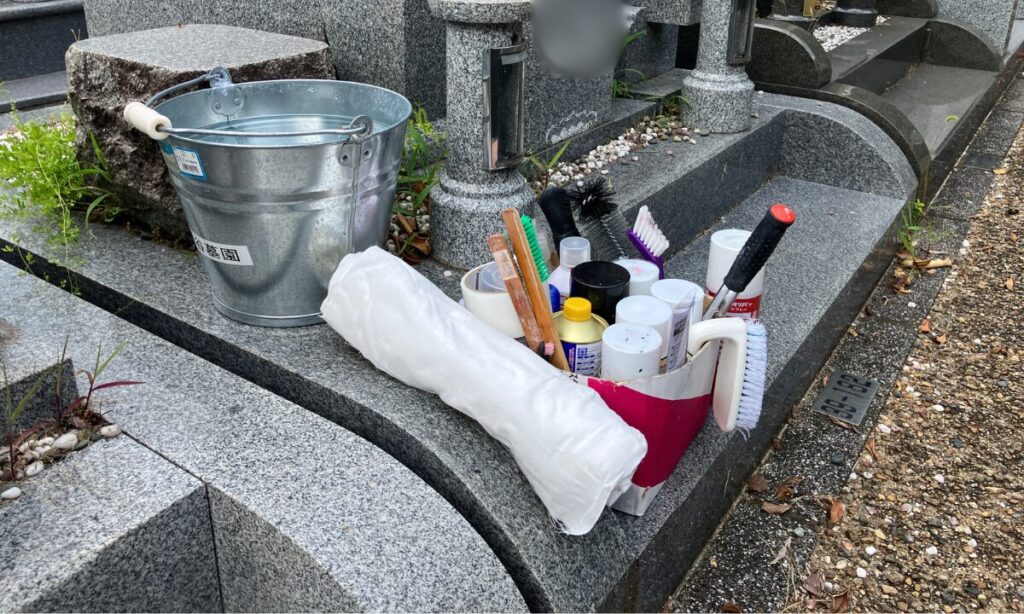 明石市・石ヶ谷墓園での「戒名の色入れ」のお手伝い【施工実績707件以上】｜担当・近藤が対応の流れと費用を解説