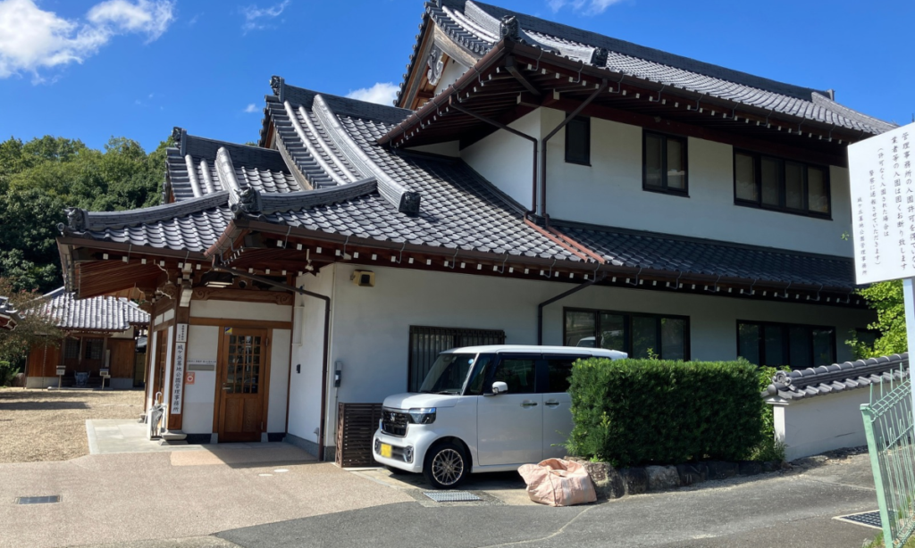 【いつものご縁】城ヶ丘墓地公園（三田市）で「戒名彫刻」のご依頼｜担当・佐藤が徹底解説！